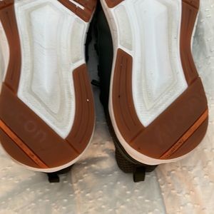 Mens olive saucony sneakers